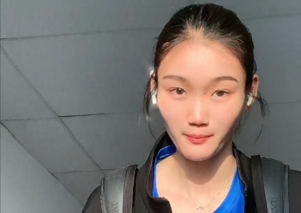 理发店巨乳电影